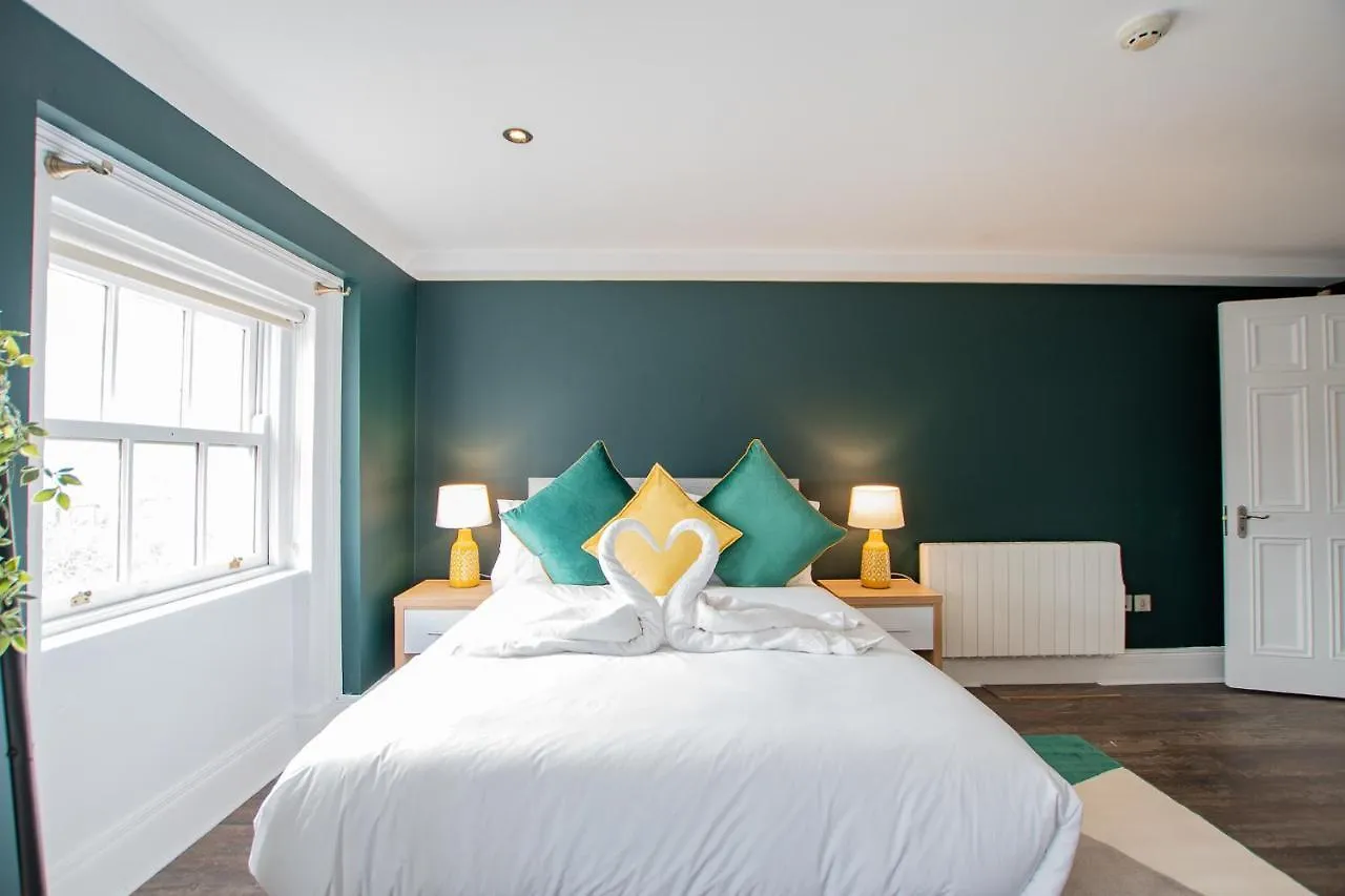 Ferienhaus The Yellow Door By Shortstays Dublin