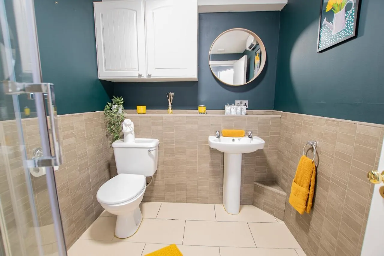 Holiday home The Yellow Door By Shortstays Dublin