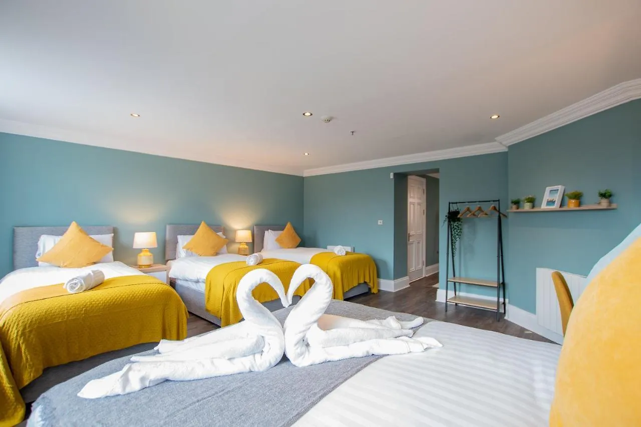 The Yellow Door By Shortstays Dublin Holiday home